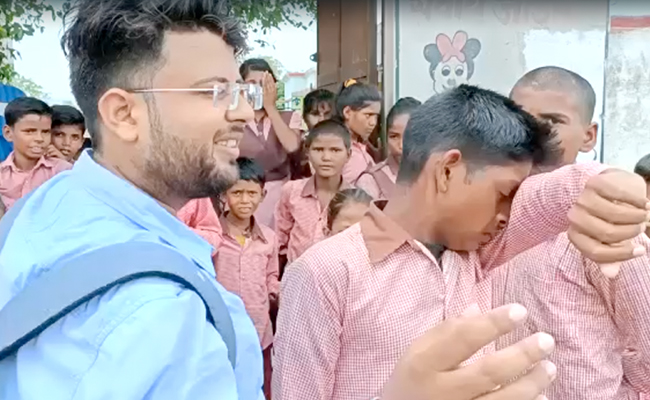 Viral Video: At UP Teacher's Farewell, Students Weep, Refuse To Let Him Go