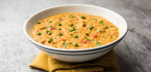 Soluble fibres such as oats can help prevent spikes in blood sugar level