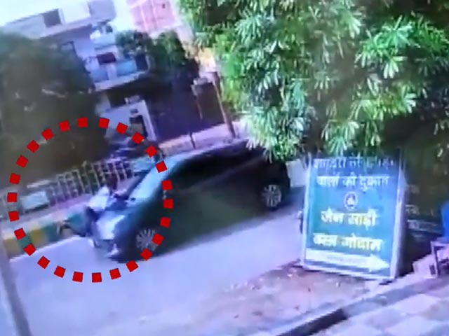 Caught On Camera: Teen Driving Car Hits Cyclist, Drags Cop For 2 Kms On Bonnet