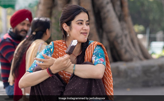 In Pics: Janhvi Kapoor Before And After Her "Daily Dose Of Sugar"
