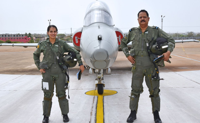 "Biggest Day": Father-Daughter Duo Flies Into Air Force History As "Fellow Wingmen"