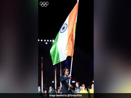 Birmingham 2022: हाथ में तिरंगा लिए पीवी सिंधु और मनप्रीत सिंह ने भारतीय दल की अगुवाई की- VIDEO Birmingham 2022: हाथ में तिरंगा लिए पीवी सिंधु और मनप्रीत सिंह ने भारतीय दल की अगुवाई की- VIDEO