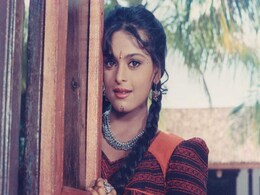 'आंखें' फिल्म की भोली-भाली चंद्रमुखी के ग्लैमर के आगे फेल हैं बड़ी-बड़ी एक्ट्रेस, PHOTO देख फैन्स बोले- ये तो शहरी मेम निकली 'आंखें' फिल्म की भोली-भाली चंद्रमुखी के ग्लैमर के आगे फेल हैं बड़ी-बड़ी एक्ट्रेस, PHOTO देख फैन्स बोले- ये तो शहरी मेम निकली