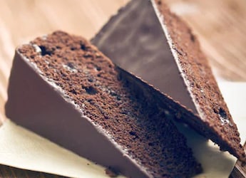 How To Bake A Cake In Air-Fryer- Find Recipe Inside How To Bake A Cake In Air-Fryer- Find Recipe Inside