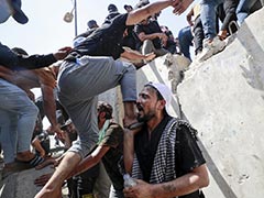 Clashes Erupt In Baghdad After Iraqi Cleric Moqtada Sadr Resigns, 15 Dead