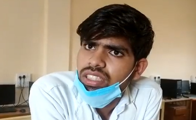 He Vaccinated 40 Students With 1 Syringe, Then Asked "How Is It My Fault"