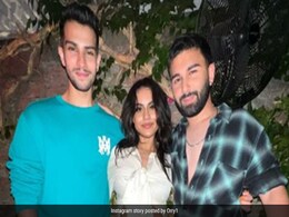 Nysa Devgan Goes Greek Chic In Gorgeous Slit Floral Skirt And White Shirt For Her Holiday In Greece Nysa Devgan Goes Greek Chic In Gorgeous Slit Floral Skirt And White Shirt For Her Holiday In Greece