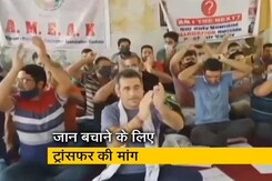 कश्मीरी पंडितों ने जान का खतरा बताकर की सुरक्षित स्थानों पर पोस्टिंग की मांग कश्मीरी पंडितों ने जान का खतरा बताकर की सुरक्षित स्थानों पर पोस्टिंग की मांग