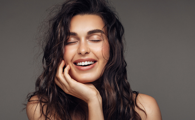 An Expert Guide To Understanding Your Hair During The Monsoon
