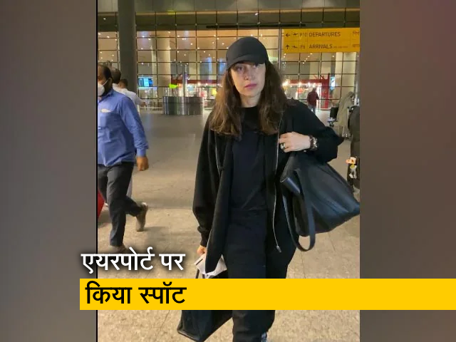 करिश्मा कपूर लौटीं न्यूयॉर्क से छुट्टियां मनाकर