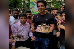 Sonu Sood Celebrates Birthday With Fans Sonu Sood Celebrates Birthday With Fans