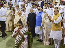 President Murmu Wears Santhali Saree For Oath-Taking Ceremony President Murmu Wears Santhali Saree For Oath-Taking Ceremony