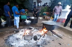 Watch: Food Being Cooked For Protesters At Lankan PM's Residence Watch: Food Being Cooked For Protesters At Lankan PM's Residence