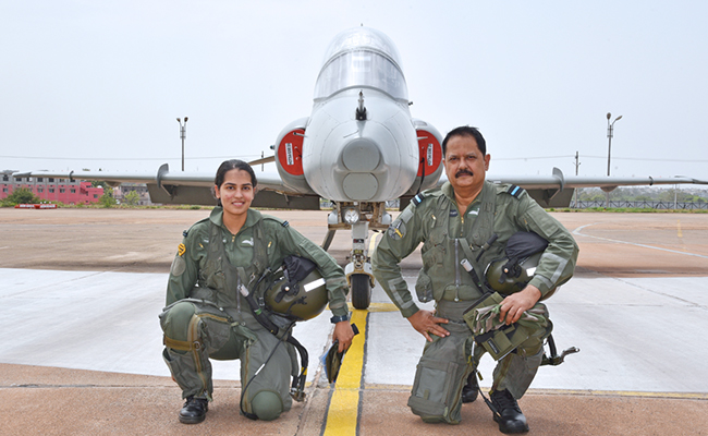 Air Force Officer, Daughter Fly Hawk Sortie Together, Proud Moment Moves Internet