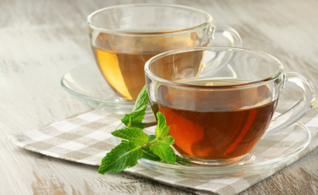 Green tea and other herbal teas might help reduce bad breath