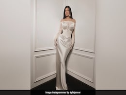 Kylie Jenner ने की Instagram से शिकायत, कहा "TikTok बनने की कोशिश ना करें", Kim Kardashian ने दिया साथ Kylie Jenner ने की Instagram से शिकायत, कहा "TikTok बनने की कोशिश ना करें", Kim Kardashian ने दिया साथ