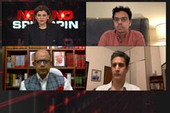 Falling Rupee: Politicians Bicker, Aam Aadmi Pays The Price Falling Rupee: Politicians Bicker, Aam Aadmi Pays The Price