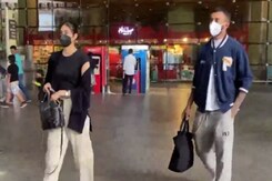 केएल राहुल जर्मनी से सर्जरी कराकर लौटे, मुंबई एयरपोर्ट पर अथिया शेट्टी भी साथ दिखीं  केएल राहुल जर्मनी से सर्जरी कराकर लौटे, मुंबई एयरपोर्ट पर अथिया शेट्टी भी साथ दिखीं