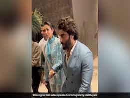 एक-दूसरे के हाथों में हाथ डाल इवेंट में शामिल हुए अर्जुन कपूर और मलाइका अरोड़ा, वीडियो देख फैंस कर रहे हैं ऐसे कमेंट एक-दूसरे के हाथों में हाथ डाल इवेंट में शामिल हुए अर्जुन कपूर और मलाइका अरोड़ा, वीडियो देख फैंस कर रहे हैं ऐसे कमेंट