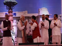 बिहार : पीएम मोदी के कार्यक्रम में दिखीं सीएम नीतीश कुमार और विधानसभा स्पीकर के बीच दूरियां बिहार : पीएम मोदी के कार्यक्रम में दिखीं सीएम नीतीश कुमार और विधानसभा स्पीकर के बीच दूरियां