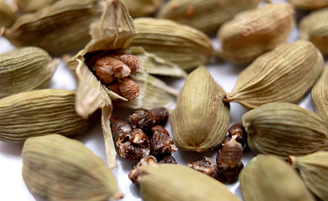 Cardamom has been shown to regulate blood sugar levels by aiding insulin sensitivity