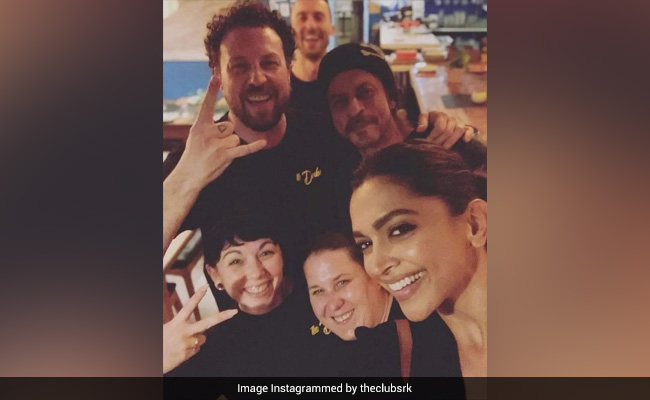 Viral: Shah Rukh Khan And Deepika Padukone With Fans In A Pic From <i>Pathaan</i>'s Spain Shoot