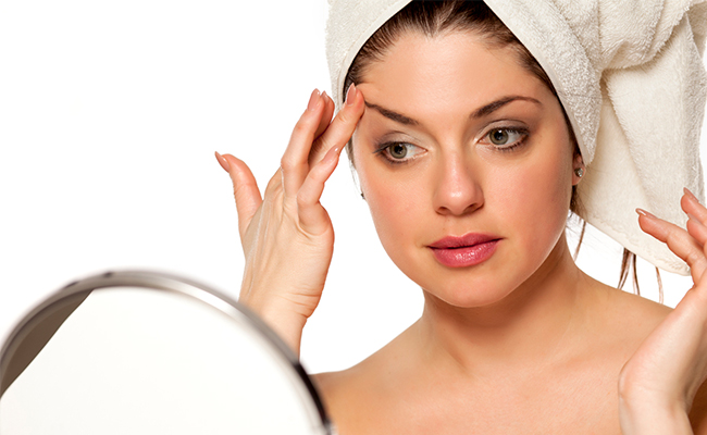 4 Beauty Hacks That Will Help You Get Thick Eyebrows