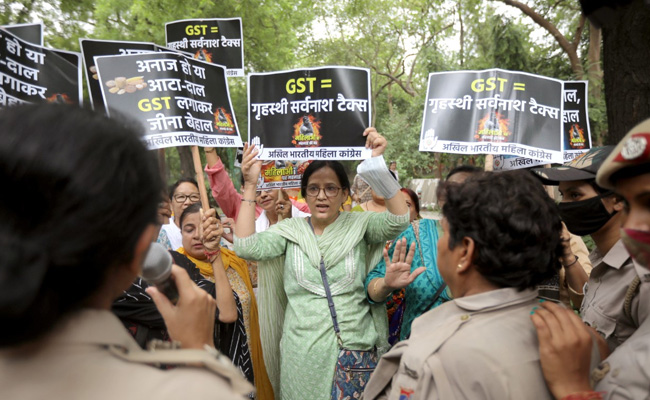 "जिनपर वैट लगता है, उन चीजों को ही टैक्स के दायरे में लाया गया है"- GST Rates पर बोले महाराष्ट्र के पूर्व वित्तमंत्री
