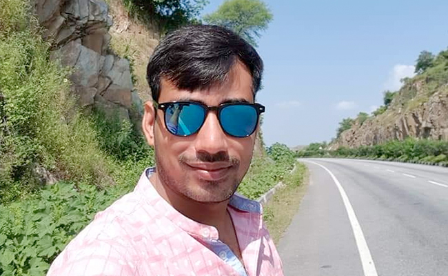 Delhi Police Constable Dies By Suicide Inside Car