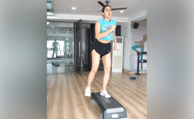 Missing Sara Ali Khan's Shayari? She's Back With A New One. Bonus: Fitness Video
