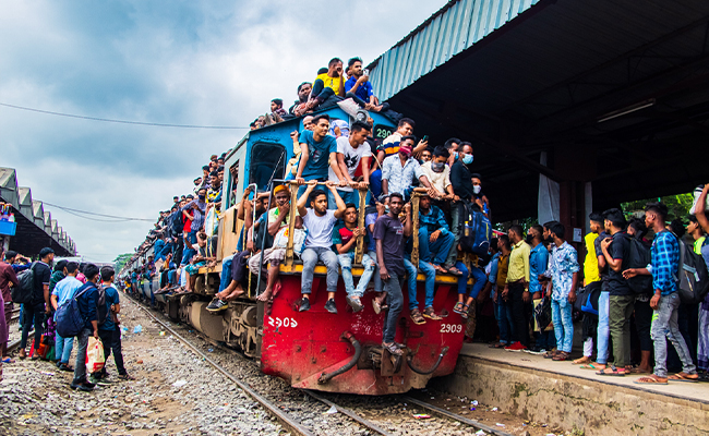 World Population Day 2022 : कहां तक बढ़ेगी दुनिया की आबादी? जानें ये 10 ज़रूरी बातें