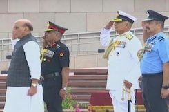 Kargil Vijay Diwas: India Pays Homage To War Heroes Kargil Vijay Diwas: India Pays Homage To War Heroes
