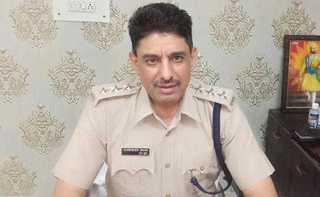 हरियाणा : बेटे के कनाडा से लौटने के बाद होगा डीएसपी का अंतिम संस्कार, हत्या के विरोध में आज तावडू में प्रदर्शन