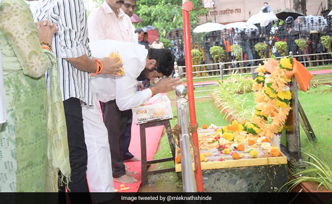 Watch: Eknath Shinde Pays Tribute To Bal Thackeray On Guru Purnima