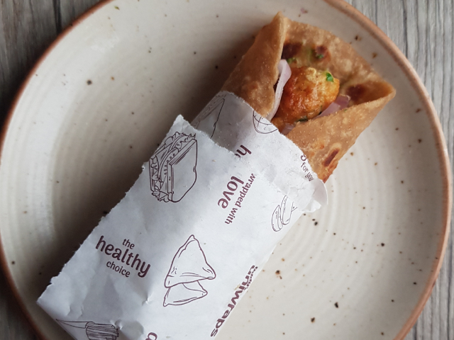 Chicken Seekh Kebab Roll Recipe | How To Make Chicken Seekh Kebab Roll