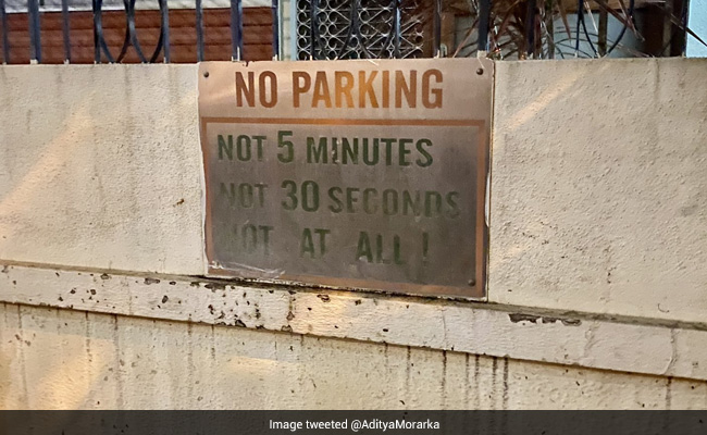 सोशल मीडिया पर वायरल हुआ ये No Parking साइन बोर्ड, लिख दी ऐसी बात, देखकर लोगों आ रहा गुस्सा