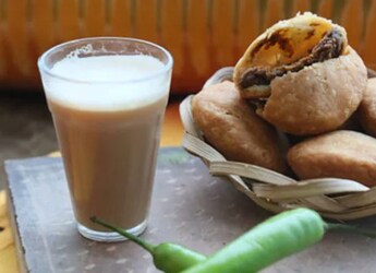 Punjabi Samosa, Sorshe Ilish And More: 5 Must-Try Monsoon Delicacies From Across India Punjabi Samosa, Sorshe Ilish And More: 5 Must-Try Monsoon Delicacies From Across India