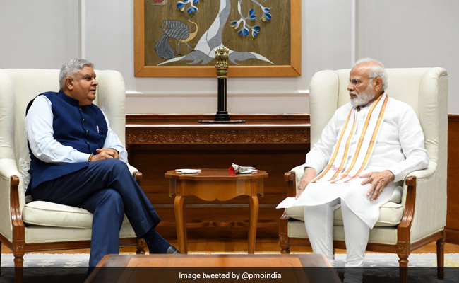 उपराष्‍ट्रपति धनखड़ की तबीयत जानने AIIMS पहुंचे PM मोदी, जल्द स्वस्थ होने की कामना की