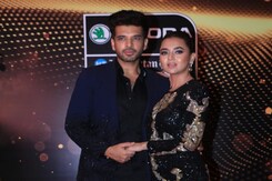 Karan Kundrra And Tejasswi Prakash's Red Carpet Moment Karan Kundrra And Tejasswi Prakash's Red Carpet Moment