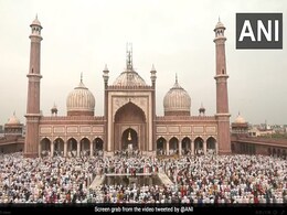 Eid al-Adha 2022: बकरीद पर दिल्ली की जामा मस्जिद में नमाज अदा करने उमड़े लोग, जानें- क्यों मनाया जाता है ईद-उल-अजहा? Eid al-Adha 2022: बकरीद पर दिल्ली की जामा मस्जिद में नमाज अदा करने उमड़े लोग, जानें- क्यों मनाया जाता है ईद-उल-अजहा?