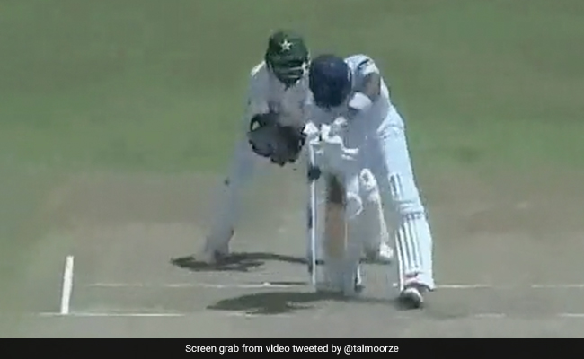 यासिर शाह ने दिलायी वॉर्न की बॉल ऑफ  सेंचुरी की याद, कुसल मेंडिस बस देखते रह गए, video