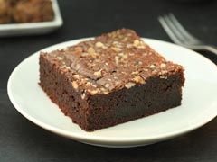 Whole Wheat Jaggery Nutty Brownie