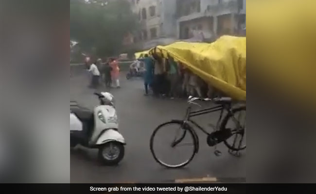 Viral Video: <i>Baarat</i> Battles Rain, Moves Ahead. Internet Says "Happens Only In India"