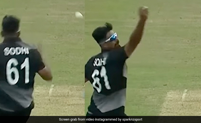 ईश सोढ़ी ने लिया 'रॉकेट' कैच', पलक झपकते ही हाथ से चिपक गई गेंद  - Video