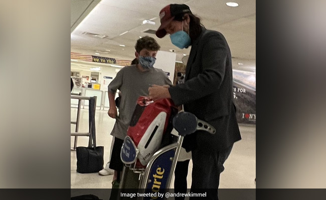 Viral: Keanu Reeves Answers Young Fan's "Rapid-Fire" At Airport, Then Takes Over Questions