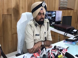 "गलत व्याख्या की गई" : पटना SSP मानवजीत सिंह ढिल्लो ने PFI-RSS संबंधी कमेंट पर दी सफाई "गलत व्याख्या की गई" : पटना SSP मानवजीत सिंह ढिल्लो ने PFI-RSS संबंधी कमेंट पर दी सफाई