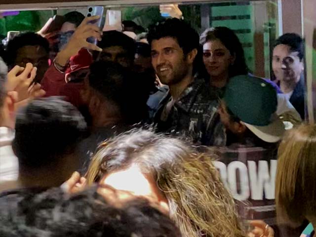 <i>Liger</i> Trailer: Fans Pour Love On Vijay Deverakonda