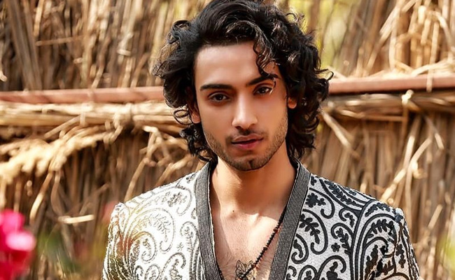 Model Arrested With Drugs Worth 1 Crore. He Operated In Delhi University