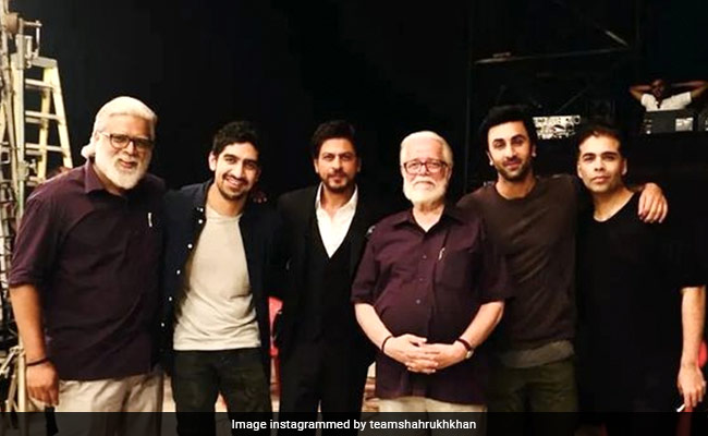 Viral: Shah Rukh Khan, Ranbir Kapoor Pose With R Madhavan And Nambi Narayanan On The Sets Of <i>Rocketry</i>
