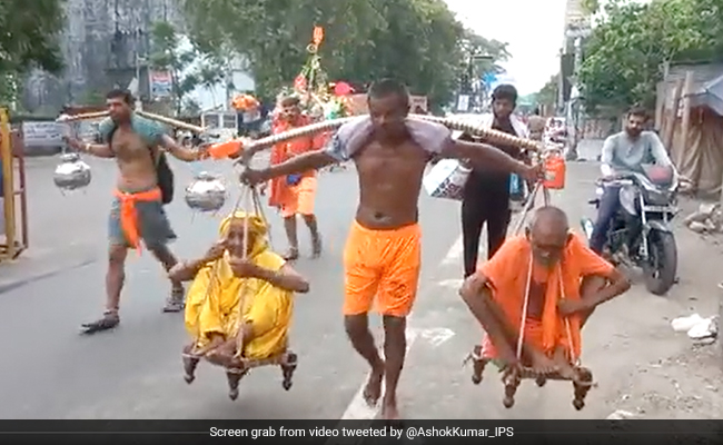 Watch: Man Carries Old Parents On Shoulders For Kanwar Yatra, Internet Says "Hats Off"